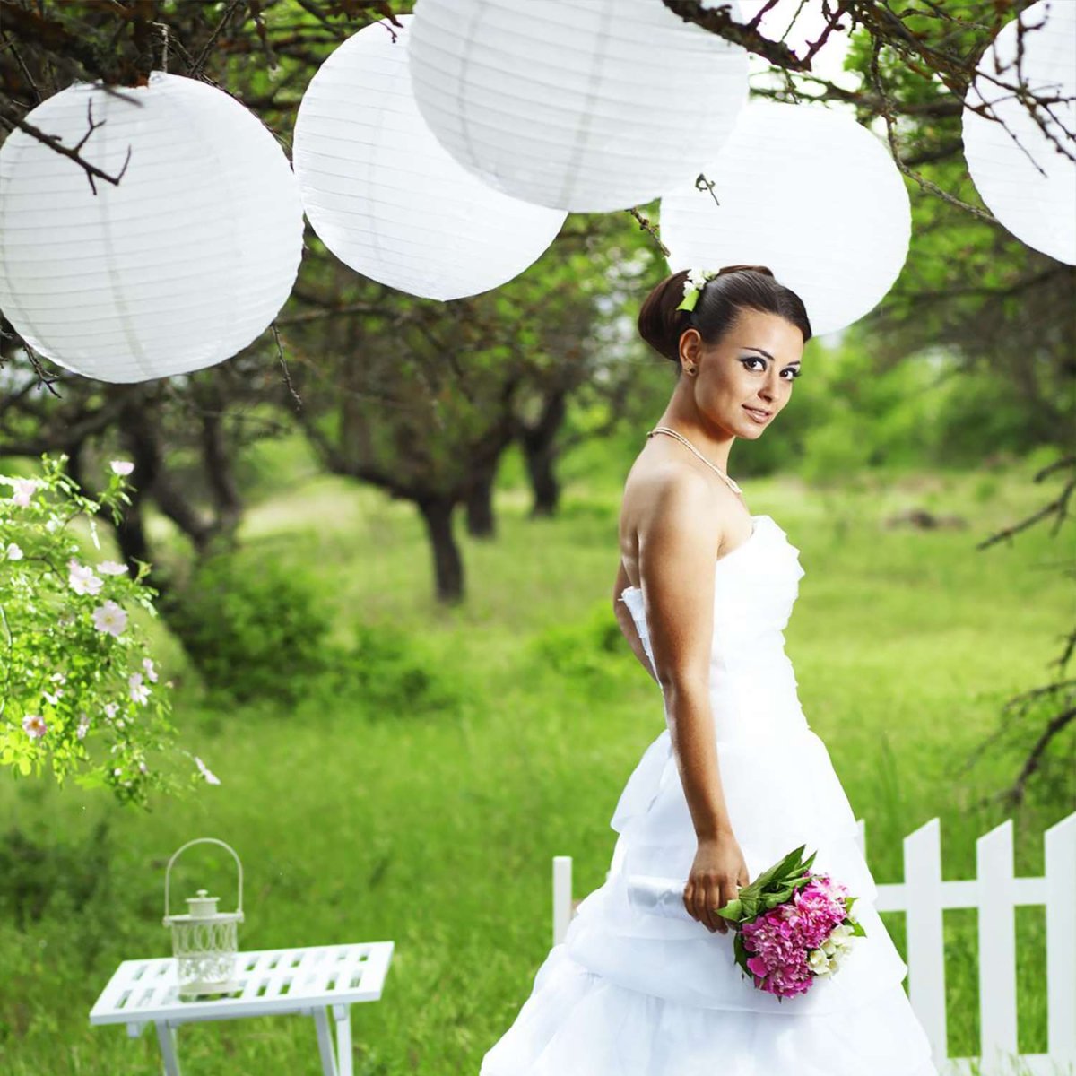 pajoma Papier Lampe Laterne Lampion Weiss 10 Stück für Party Hochzeit Dekoration (35 cm x 35 cm) – Bild 5